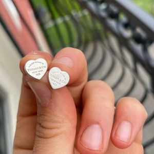 TIFFANY & CO "return to tiffany" sterling silver earrings!